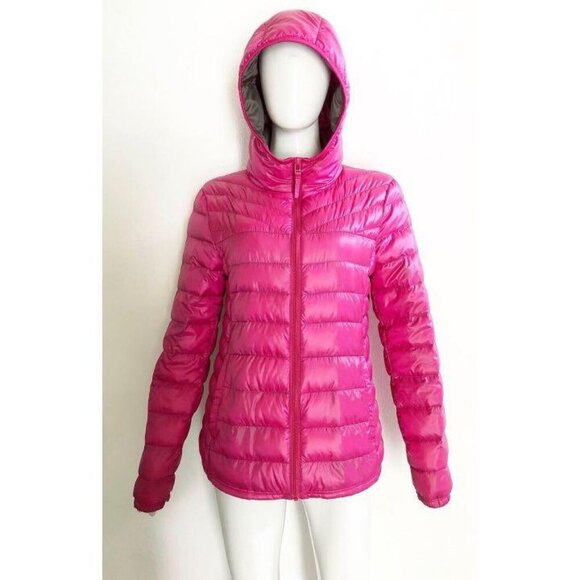 NWOT Uniqlo Packable ULTRA LIGHT DOWN Hooded PARKA in Hot Pink SOLDOUT ONLINE! - Picture 2 of 16
